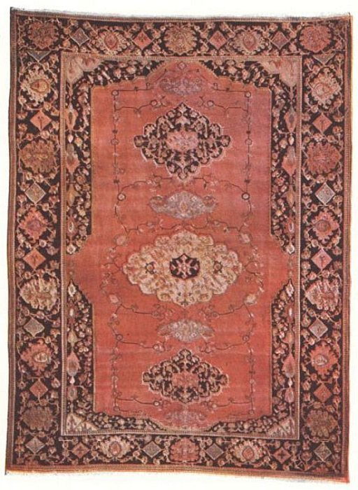 SARUK RUG.